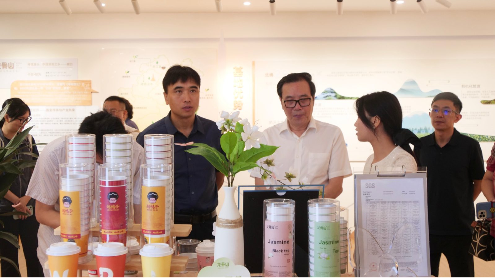 四川龙骨山茶业有限公司花香新茶饮产品展示